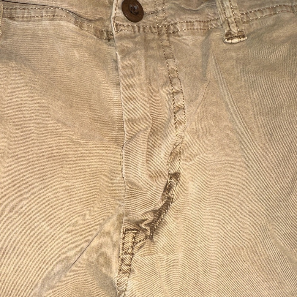 American Eagle Cargo Pants with Button Details - Picture 3 of 4